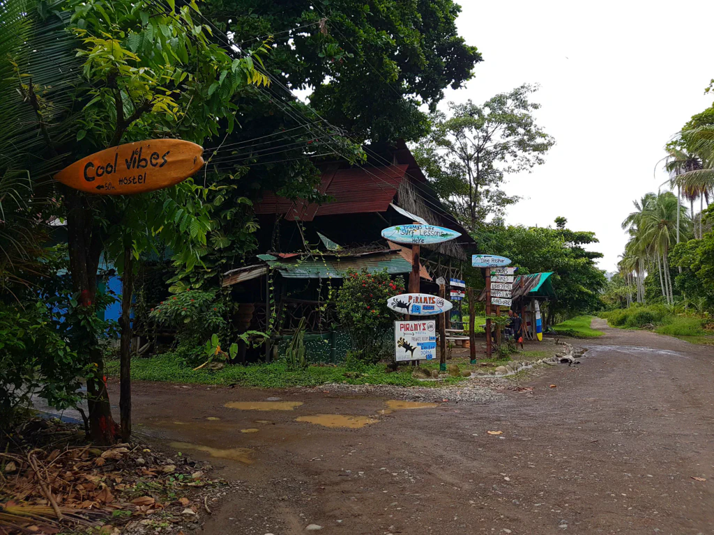 Hauptstraße von Dominical