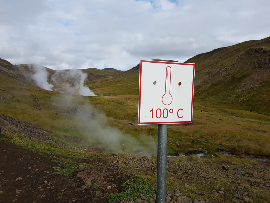 Auf dem Weg zum heißen Fluss