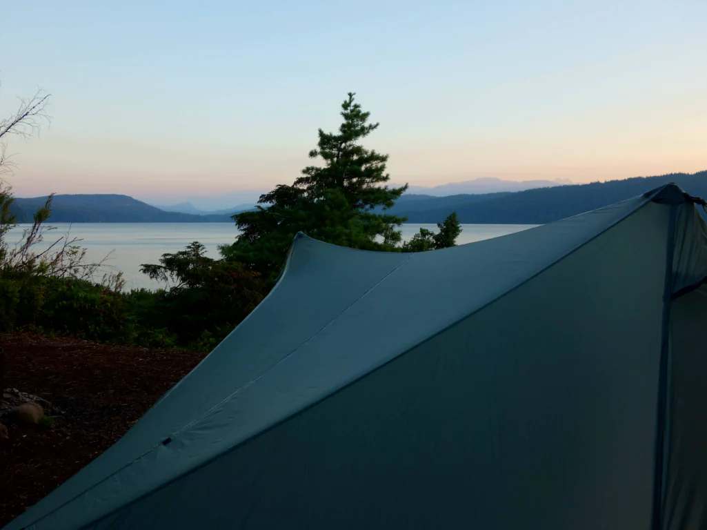 Gemütlicher Abend am Lagerfeuer