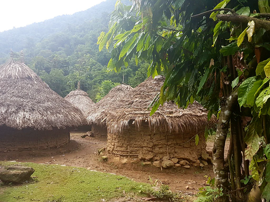 Hütten im Kogi-Dorf