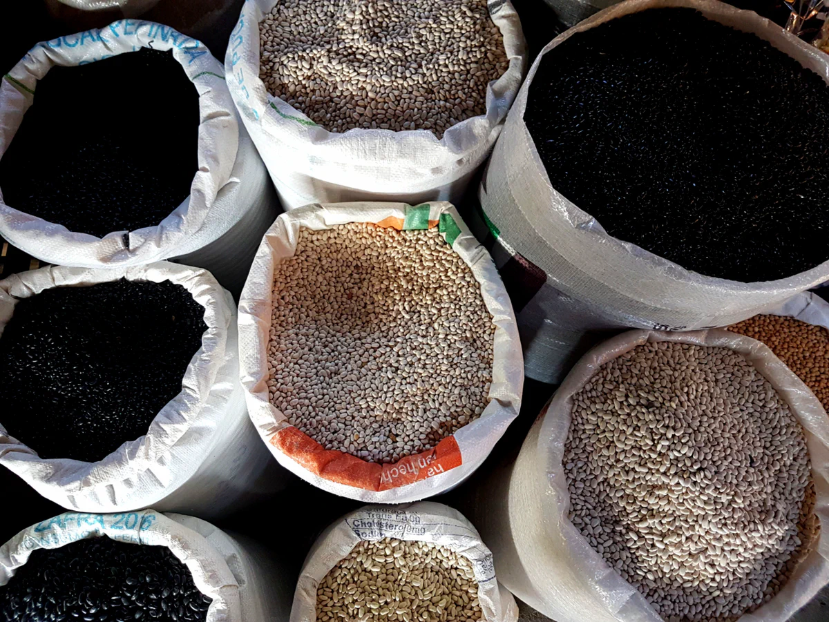 Bunte Vielfalt auf dem Markt