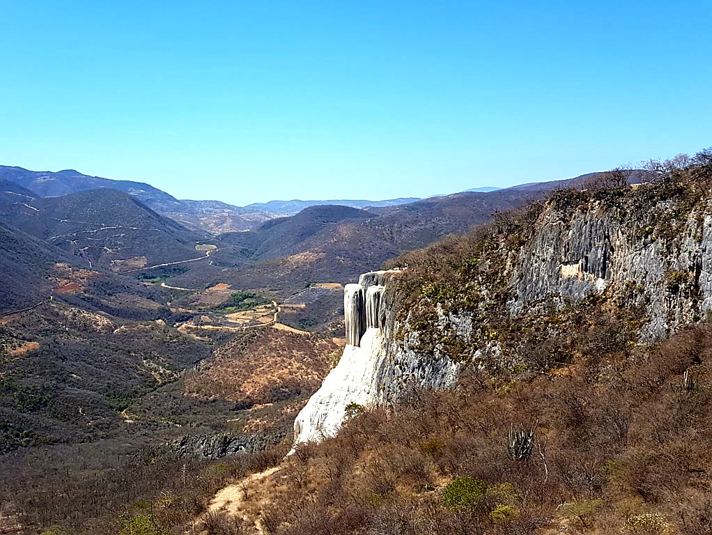 Hierve el Agua - versteinerter Wasserfall
