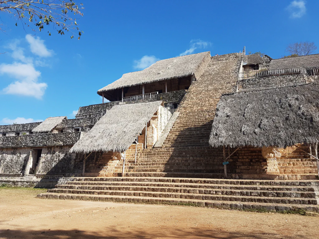 Größter Tempel in Ek Balam - die Akropolis