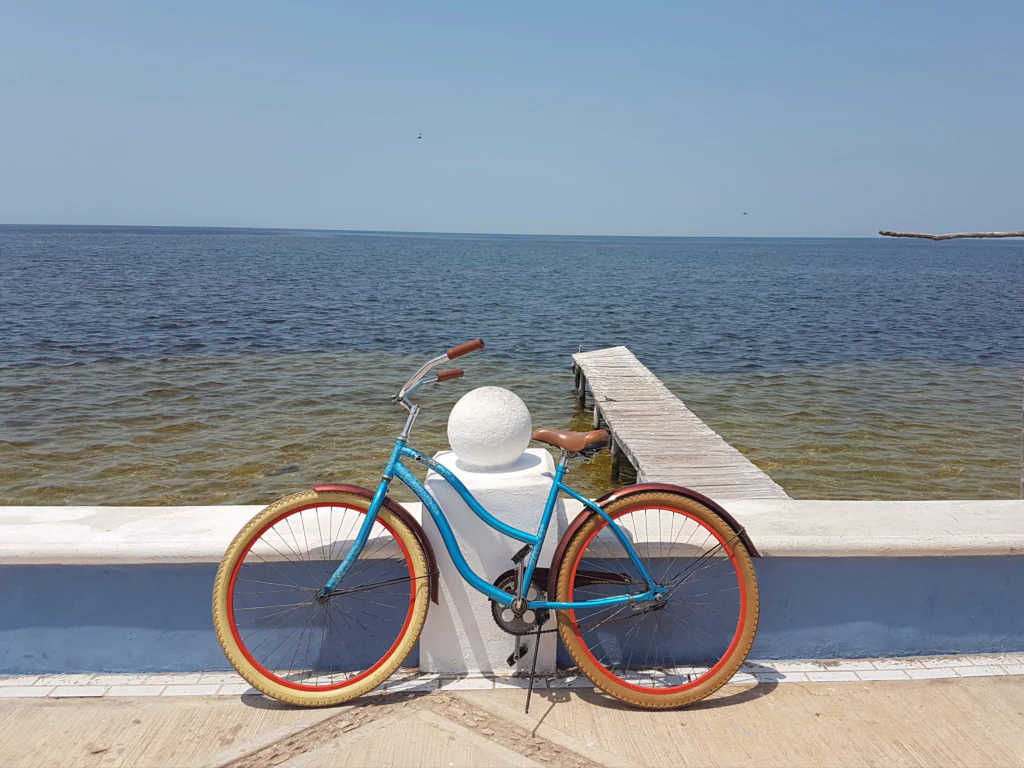 Radtour an der Hafenpromenade