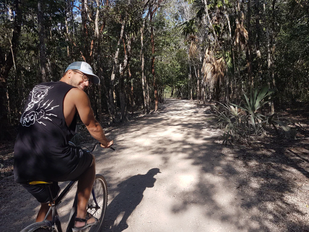 Mit dem Rad durch Cobá