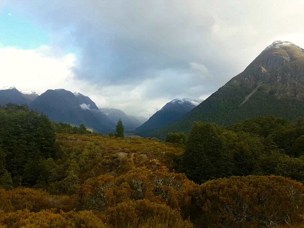 Pastellfarbene Weite auf dem Mavora Walkway
