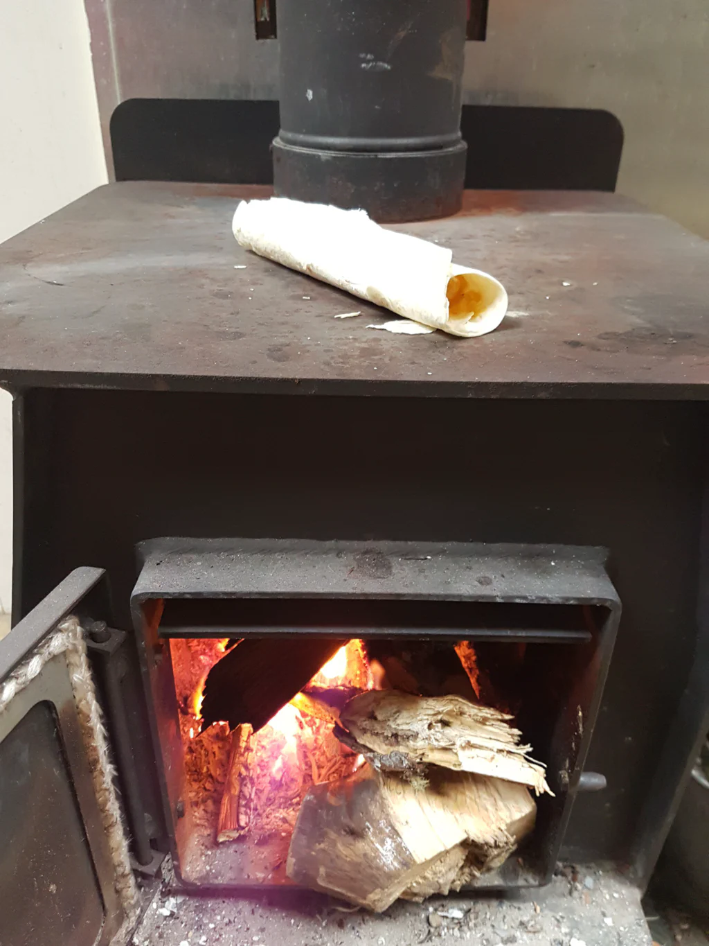 Gemuetlich in der Huette bei Regen