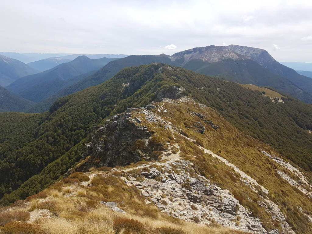 Auf dem Kamm entlang