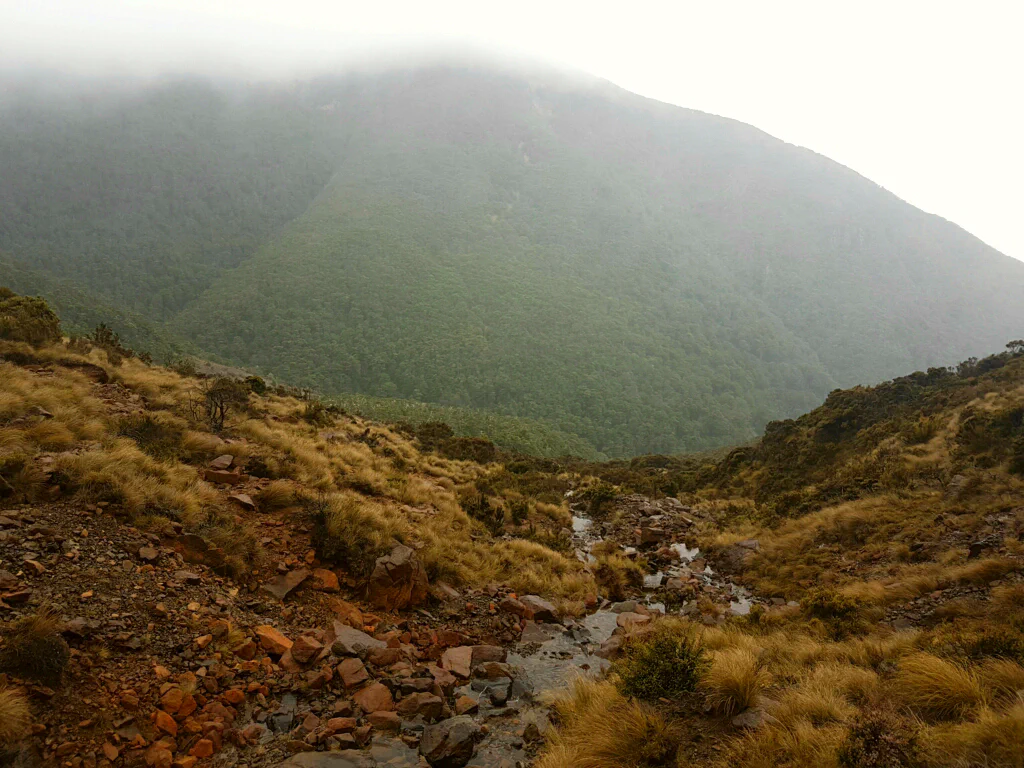 Regen und Sturm auf dem Gipfel